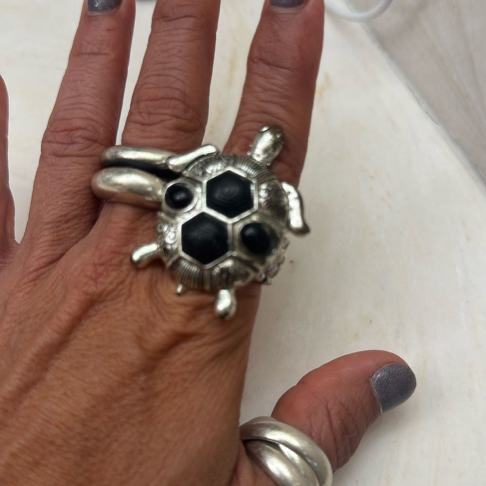 Silver and Black Turtle ring with elastic band